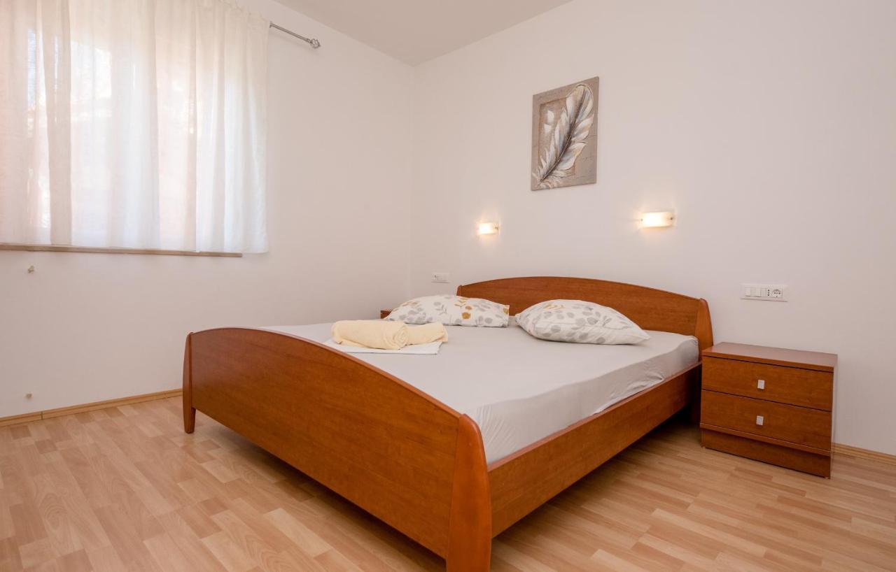 Apartments Silvana In Kampor Extérieur photo