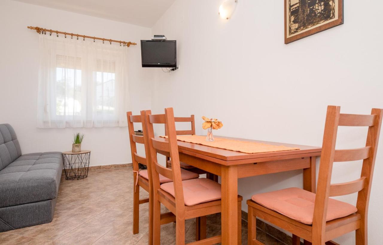 Apartments Silvana In Kampor Extérieur photo
