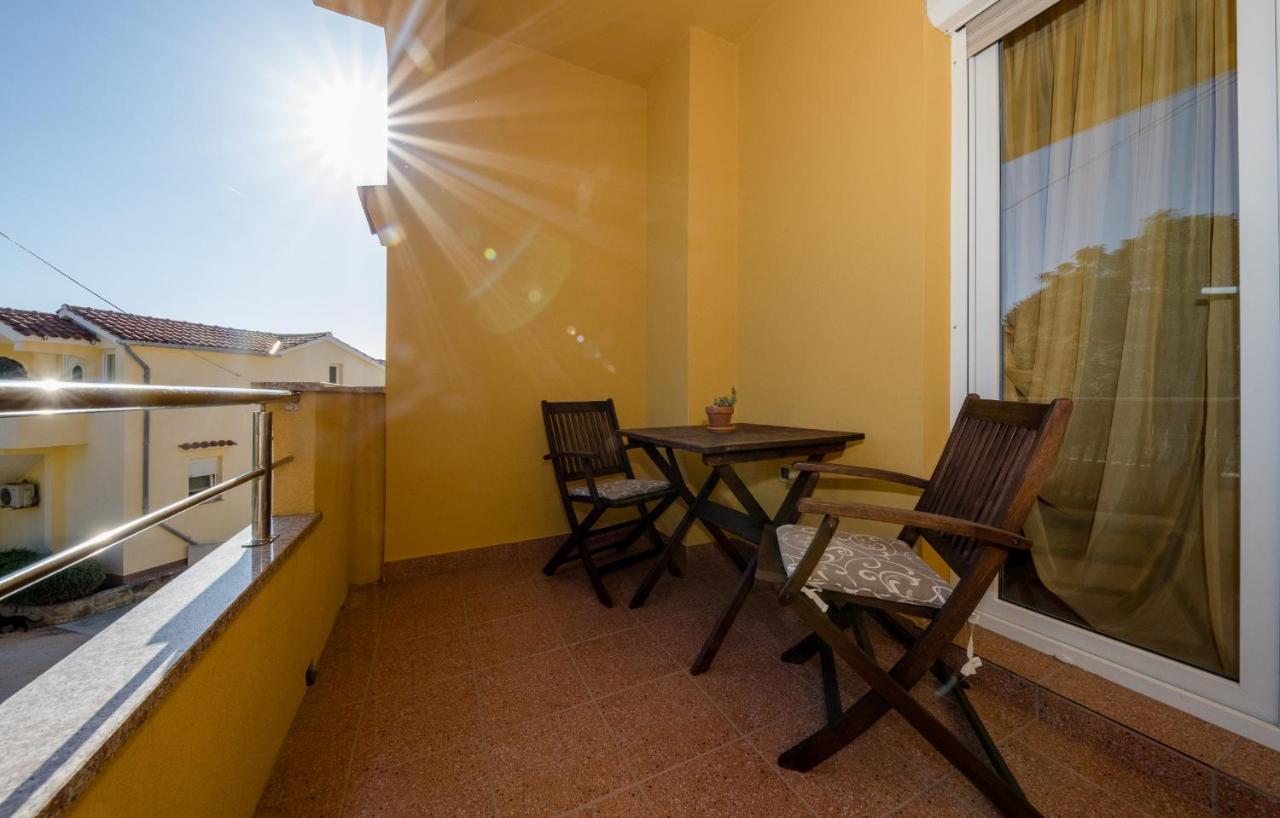 Apartments Silvana In Kampor Extérieur photo